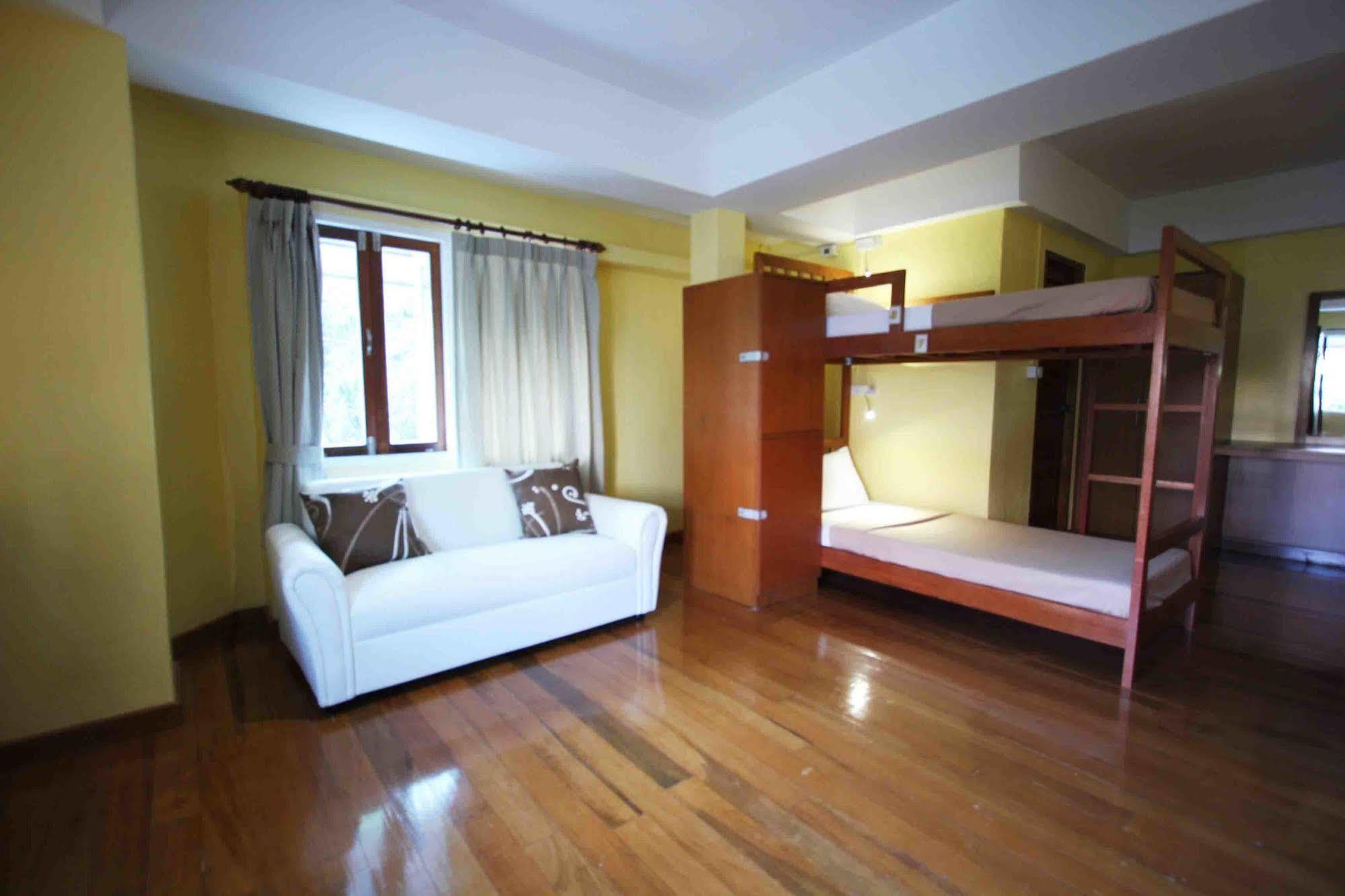 Chanchala Cafe & Hostel HHQ Extérieur photo